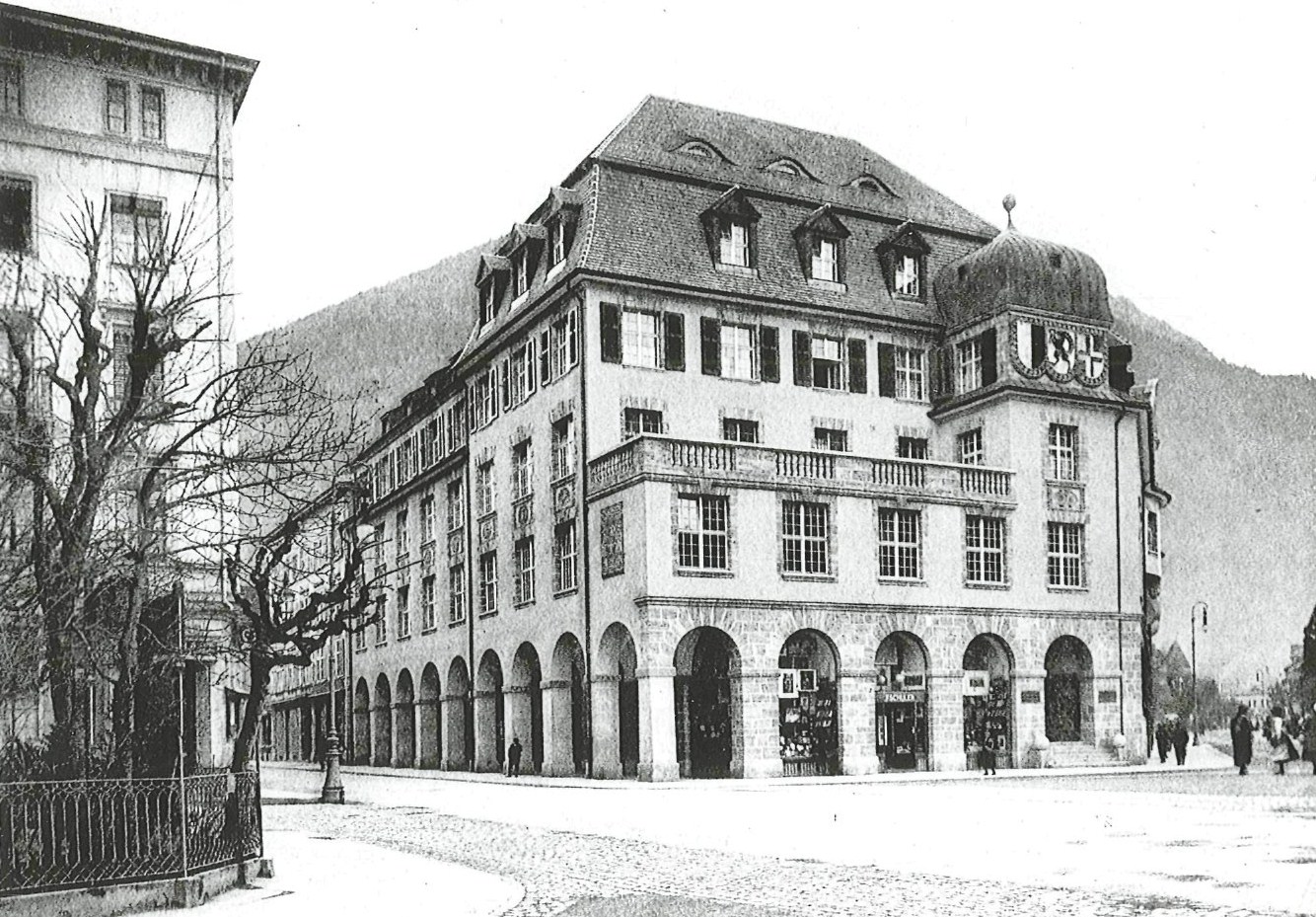 Trasferimento nella nuova sede centrale alla Postplatz nel 1911
