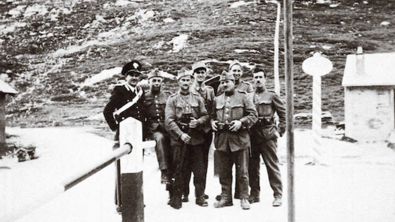 Truppe di confine sul Passo dello Spluga (fonte immagine: Somedia)